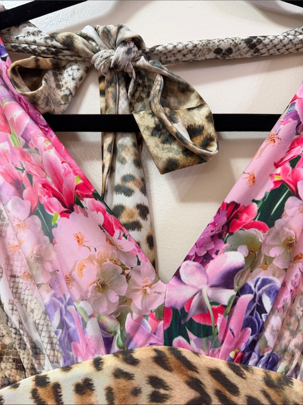 Boston Proper. Leopard Floral & Animal  V- Neck Maxi Dress with Open Back. NWOT - Picture 8 of 11